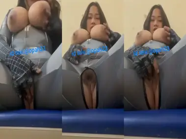 Dokumentasi Gadis Tobrut Cosplay Cantik Kasur poster