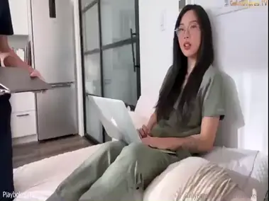 Gadis Cantik Pasrah Goyang Kasur Crot Dalam poster