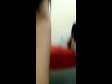 Tante Semok Cantik Pasrah Goyang Kasur Crot poster