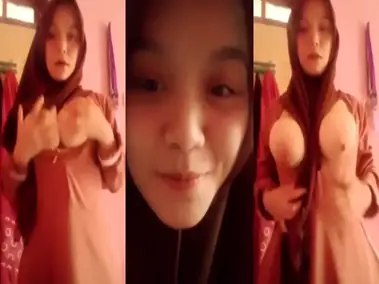 Ukhti Hijab Semok Cantik Live Bersantai Kasur poster